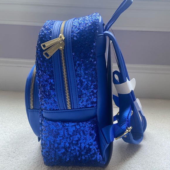 Cinderella Loungefly PALM EXCLUSIVE - Picture 6 of 11